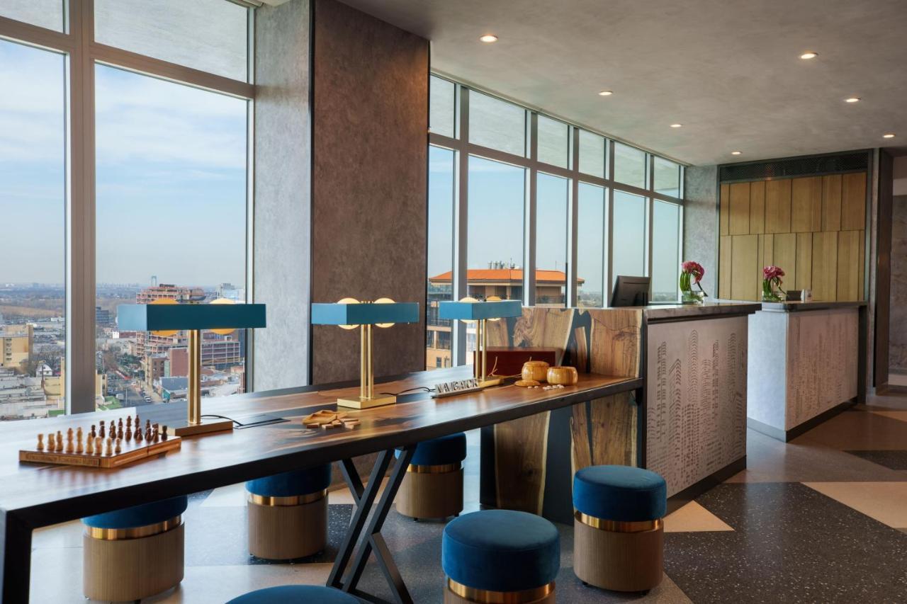Renaissance New York Flushing Hotel At Tangram Esterno foto