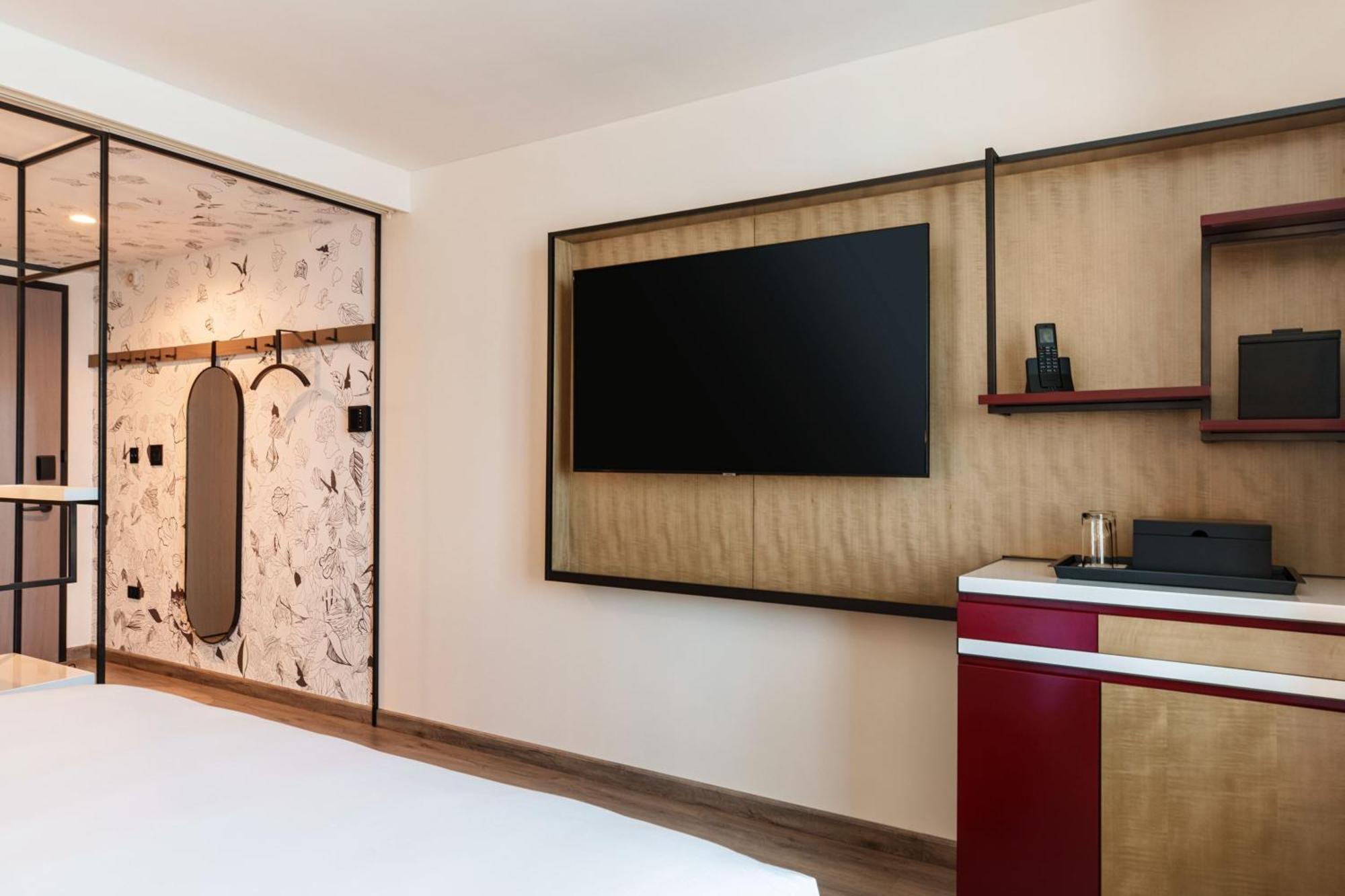 Renaissance New York Flushing Hotel At Tangram Esterno foto